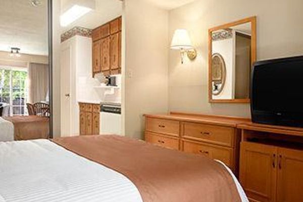 Knights Inn Lagoon Harbour Resort & Hotel (Provinz Ontario)